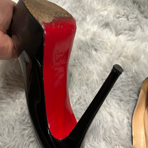 Christian Louboutin Bianca Patent Pump - Picture 12 of 13